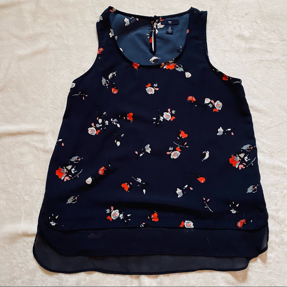 Gap sleeveless blouse